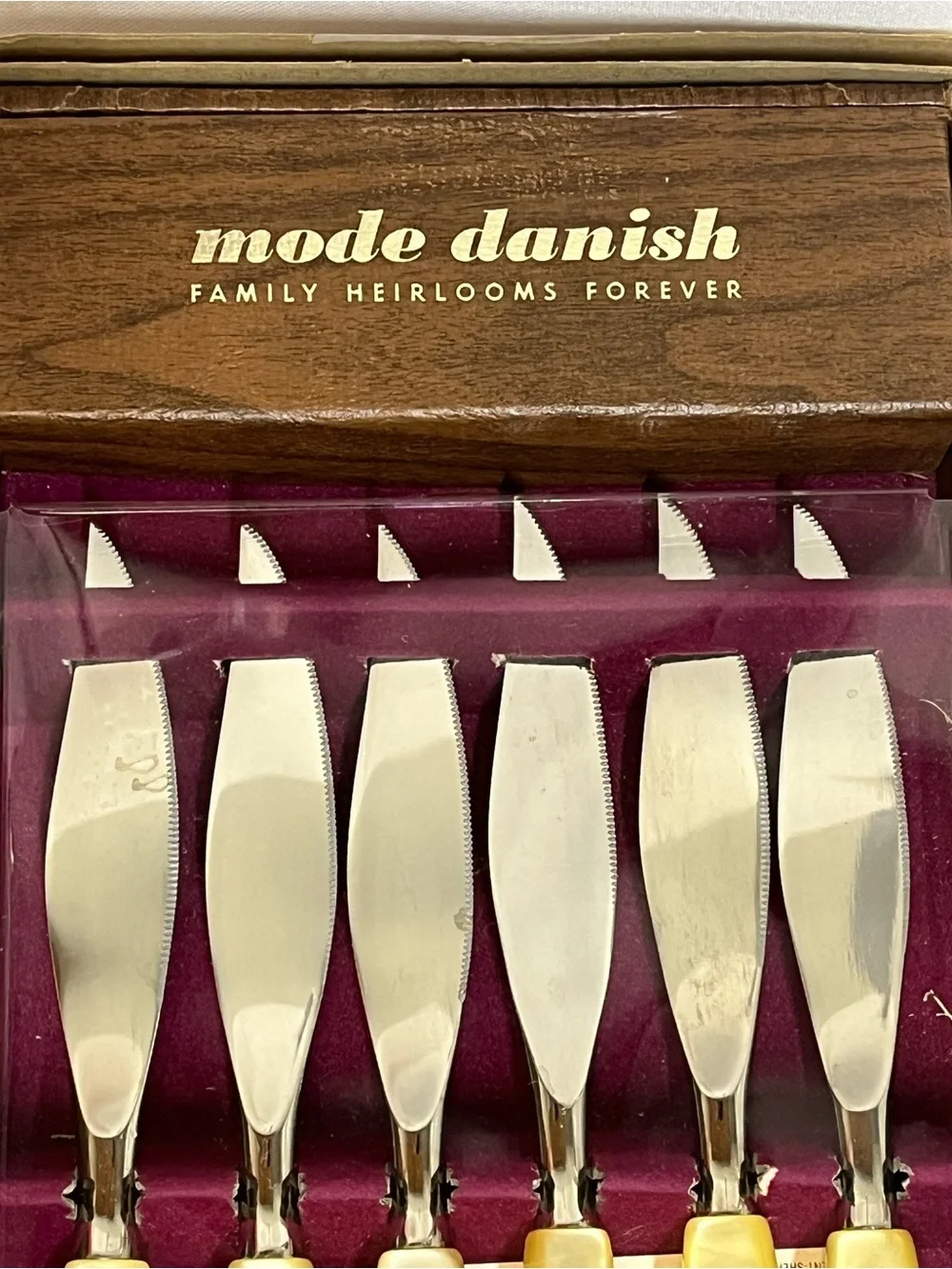 Mode Danish Yellow Pearl Butter Knife Set - 6 Piece